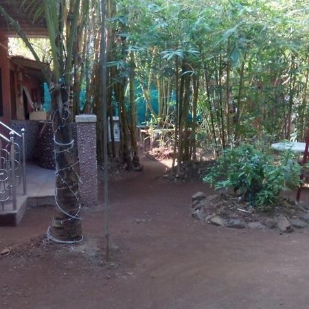 Samartha Cottage, Varsoli Alibag Luaran gambar